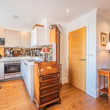 Stylish 1-Bed Flat In Soho - Prime Central London Exterior photo