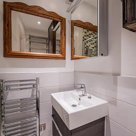 Stylish 1-Bed Flat In Soho - Prime Central London Exterior photo